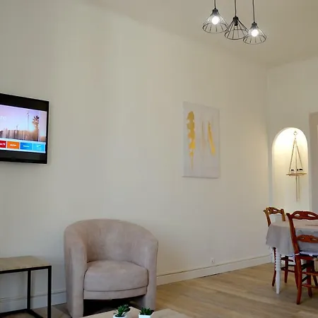 2 Pièces Liberté Plein Centre * Saint-Raphaël