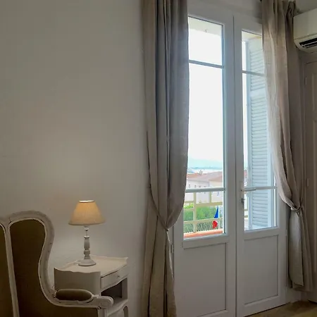 2 Pieces Liberte Plein Centre Saint-Raphaël